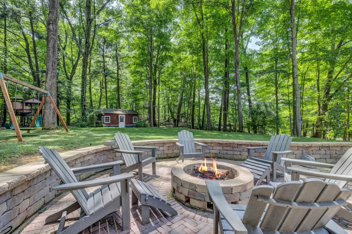 The perfect spot for s’mores, stories, and starlit skies.