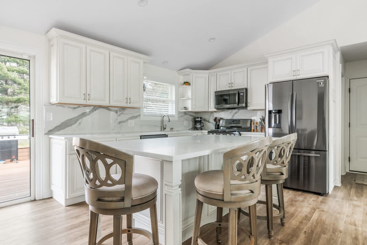 Bright, open, and ready for anything, this kitchen is made to gather.