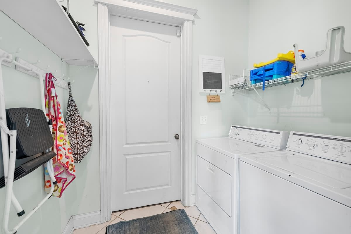 A large laundry space that makes longer stays feeling effortless.