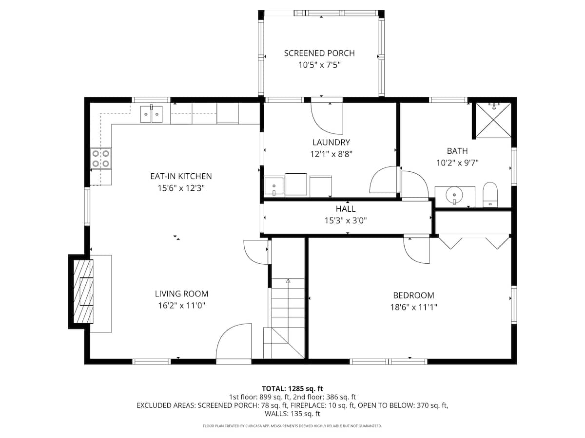 County Line Cabin's 1st Floor Layout.