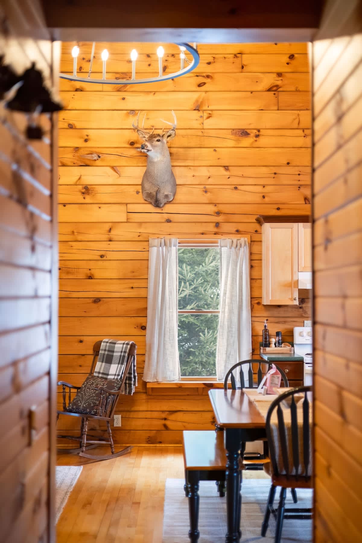 Classic country aesthetic is found in all corners of the cabin.