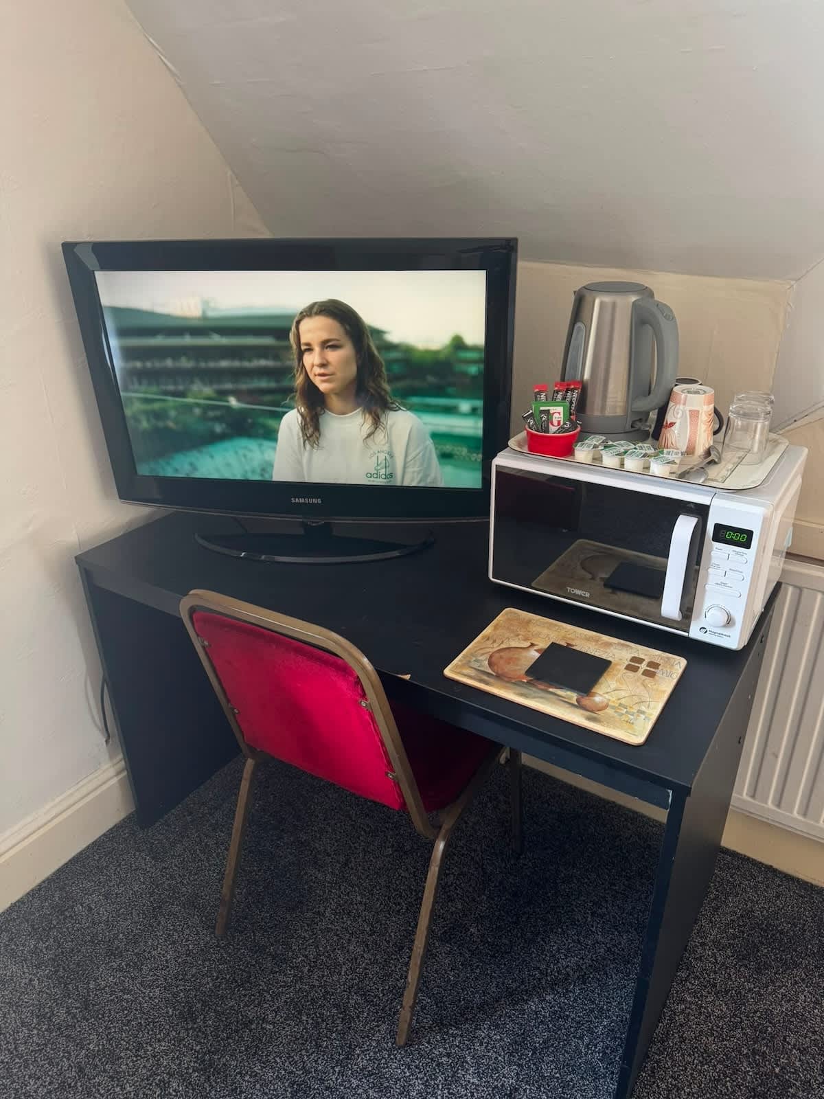 Classic Double En-Suite Room with Free Parking