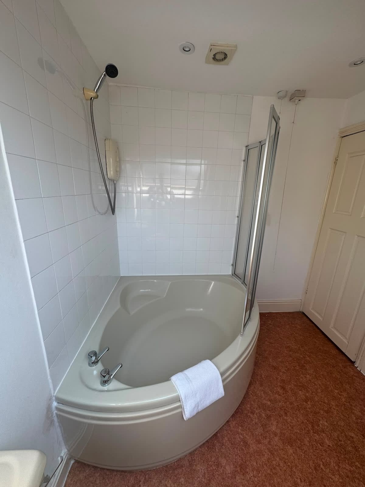 Classic Double En-Suite Room with Free Parking