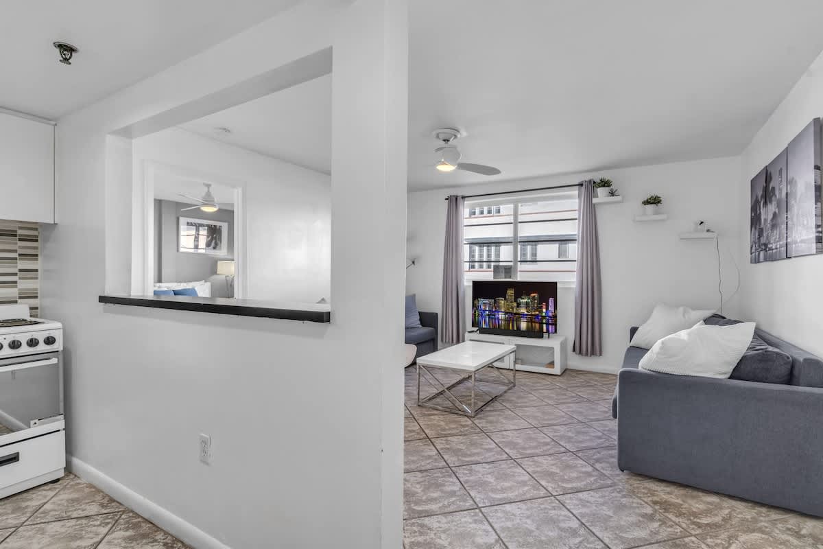 1 BLOCK FROM OCEAN 1 BR South Beach Collins Ave - Foto 9
