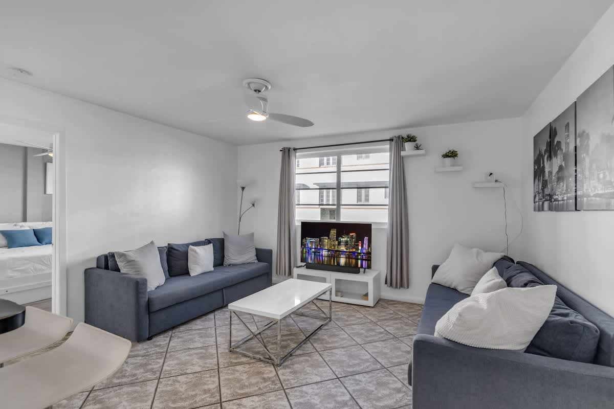 1 BLOCK FROM OCEAN 1 BR South Beach Collins Ave - Foto 2