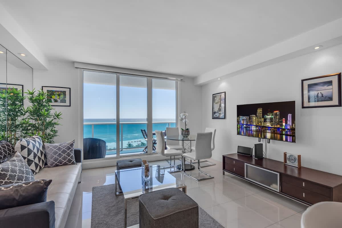 Large 2BR Oceanfront at Roney Palace South Beach