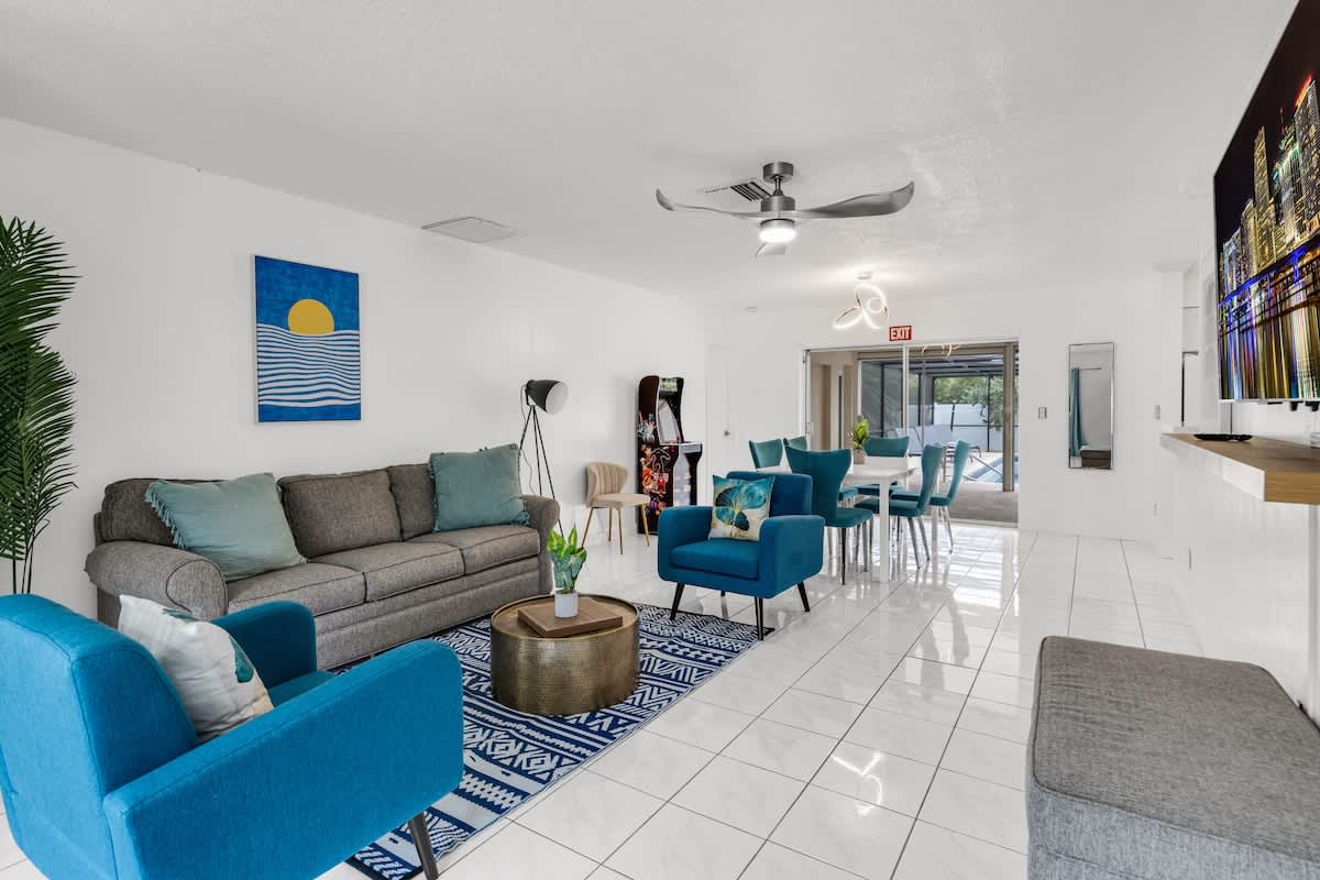 Stunning 4BR Oasis with Pool, 14 mins to Ocean