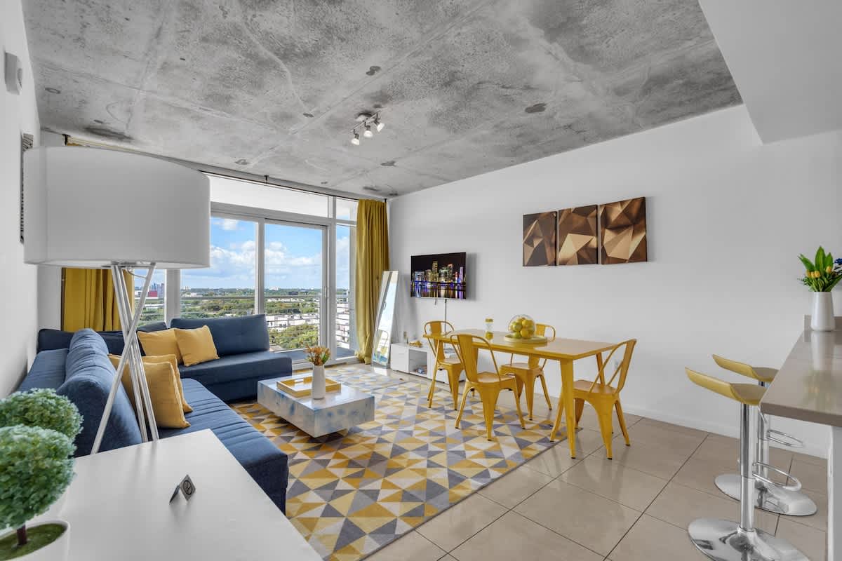 Modern 1 Bedroom Midtown Miami with 1 Free Parking