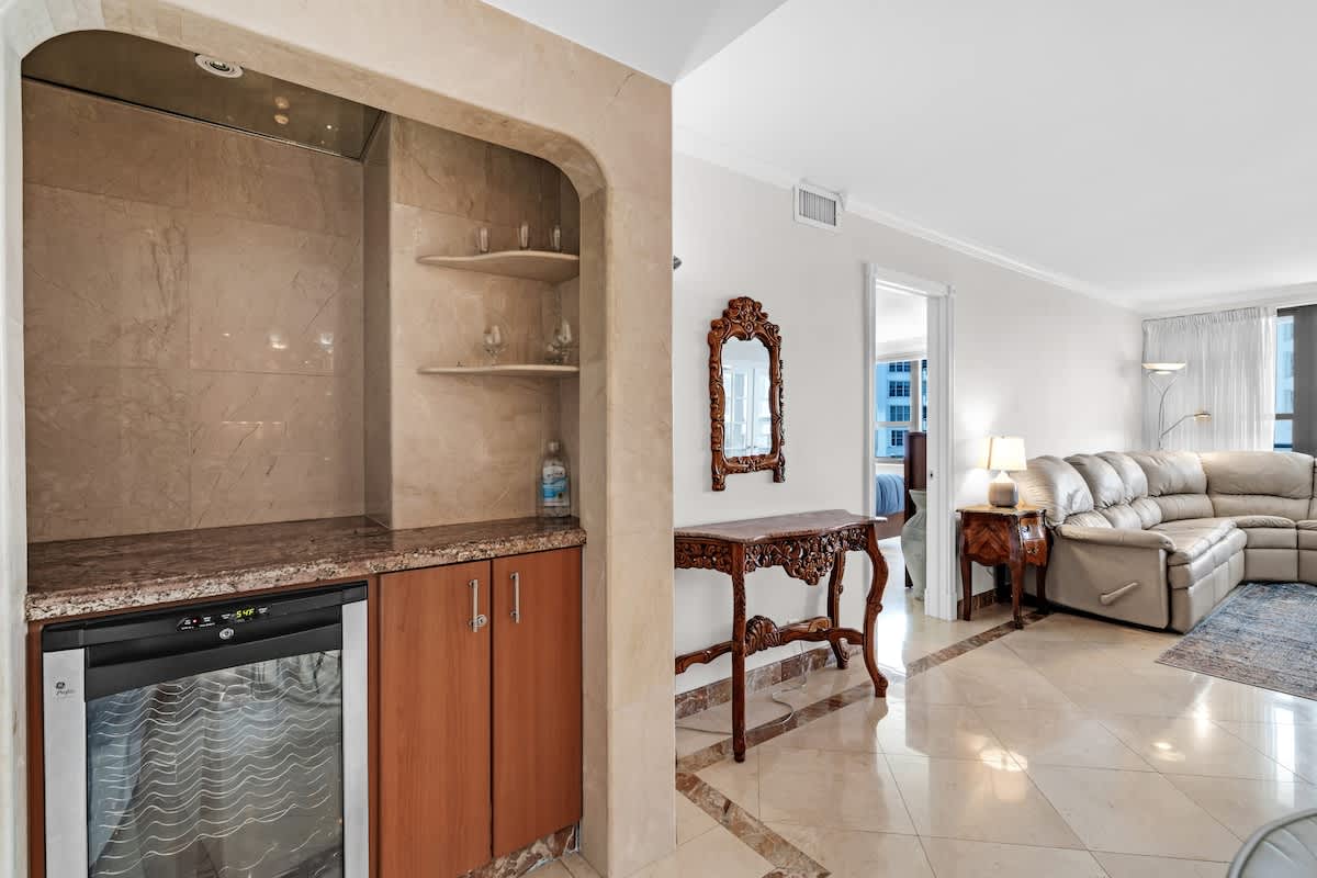 2 Bedrooms Unit OceanFront Resort The Alexander - Foto 13