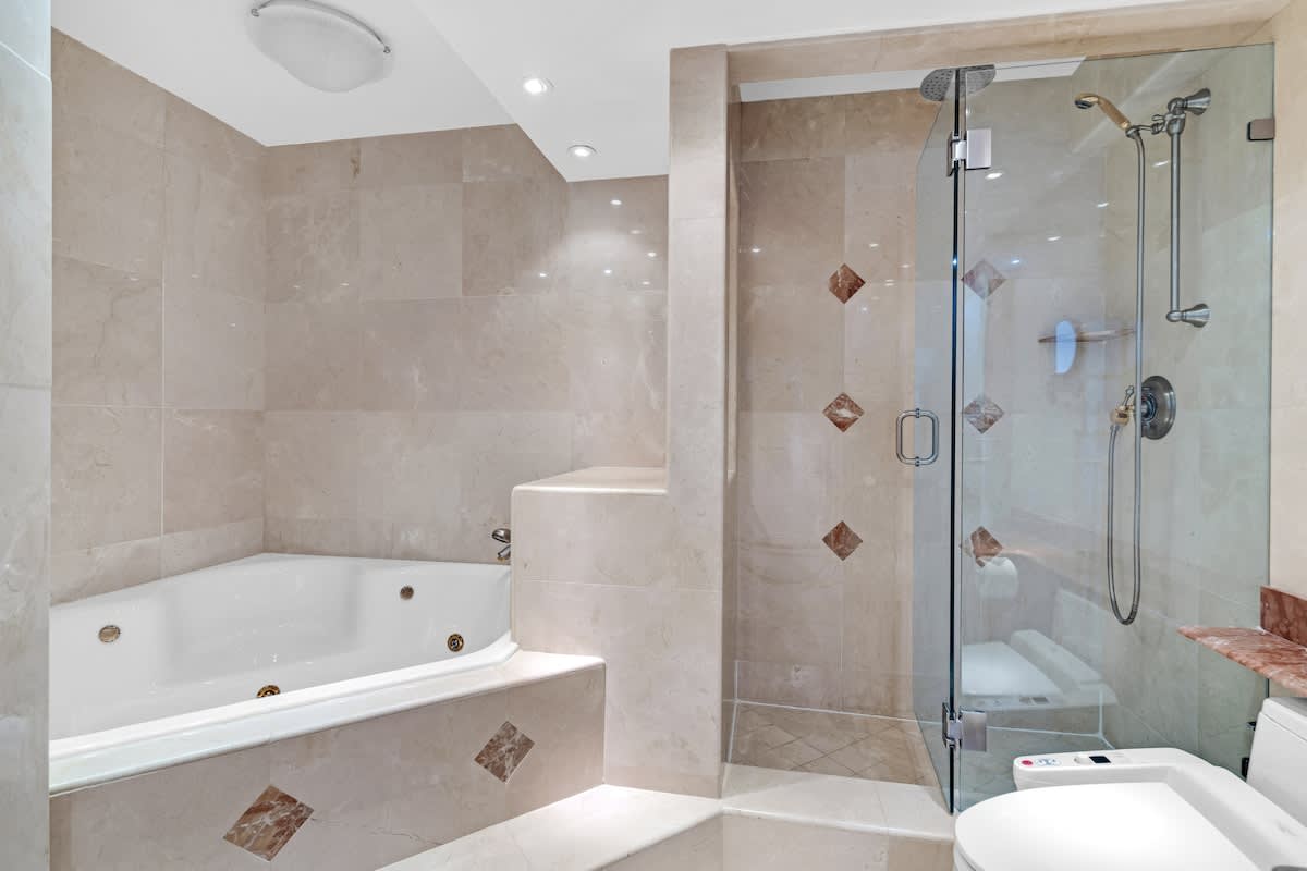 2 Bedrooms Unit OceanFront Resort The Alexander - Foto 19