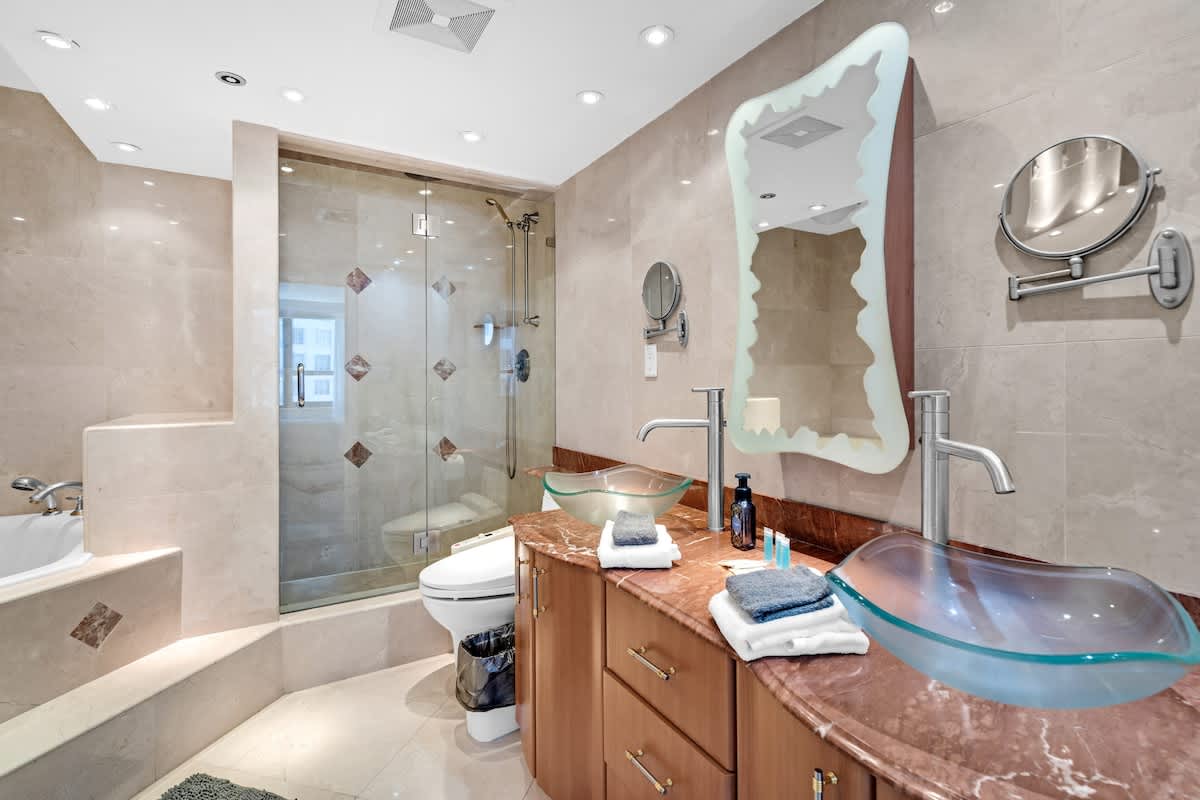 2 Bedrooms Unit OceanFront Resort The Alexander - Foto 18