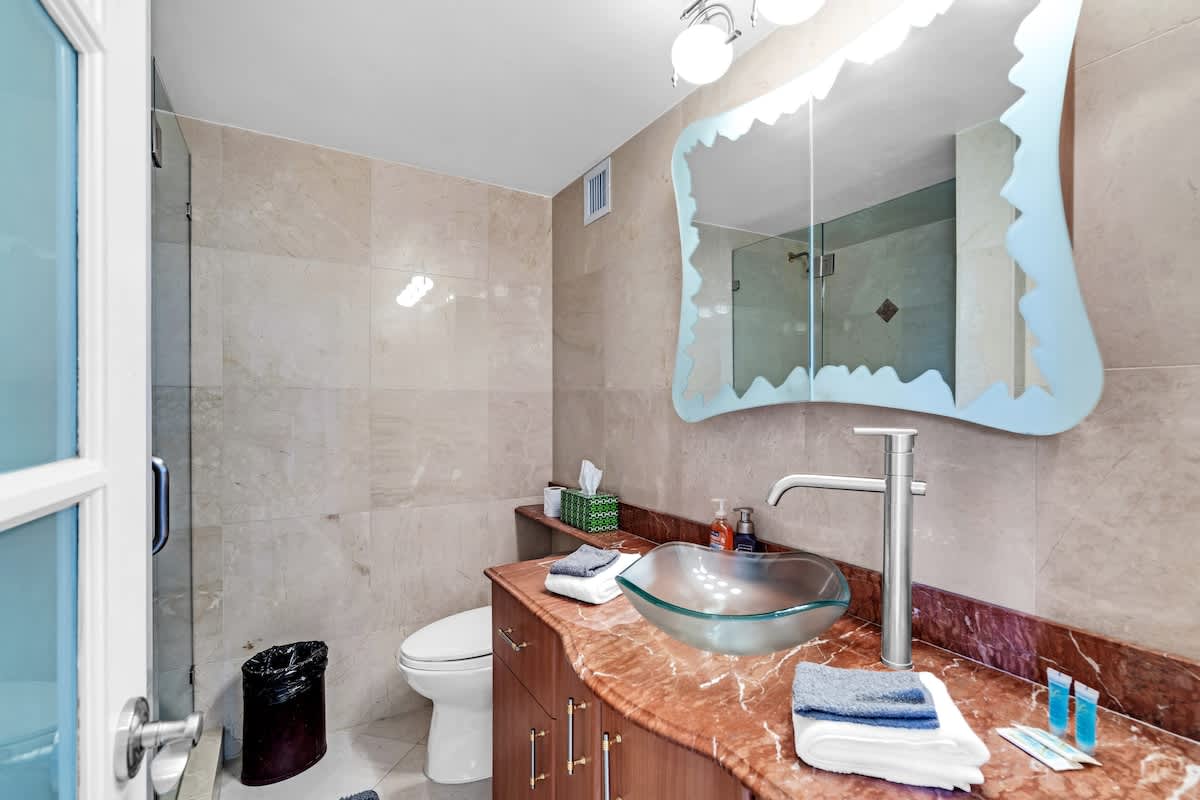 2 Bedrooms Unit OceanFront Resort The Alexander - Foto 23