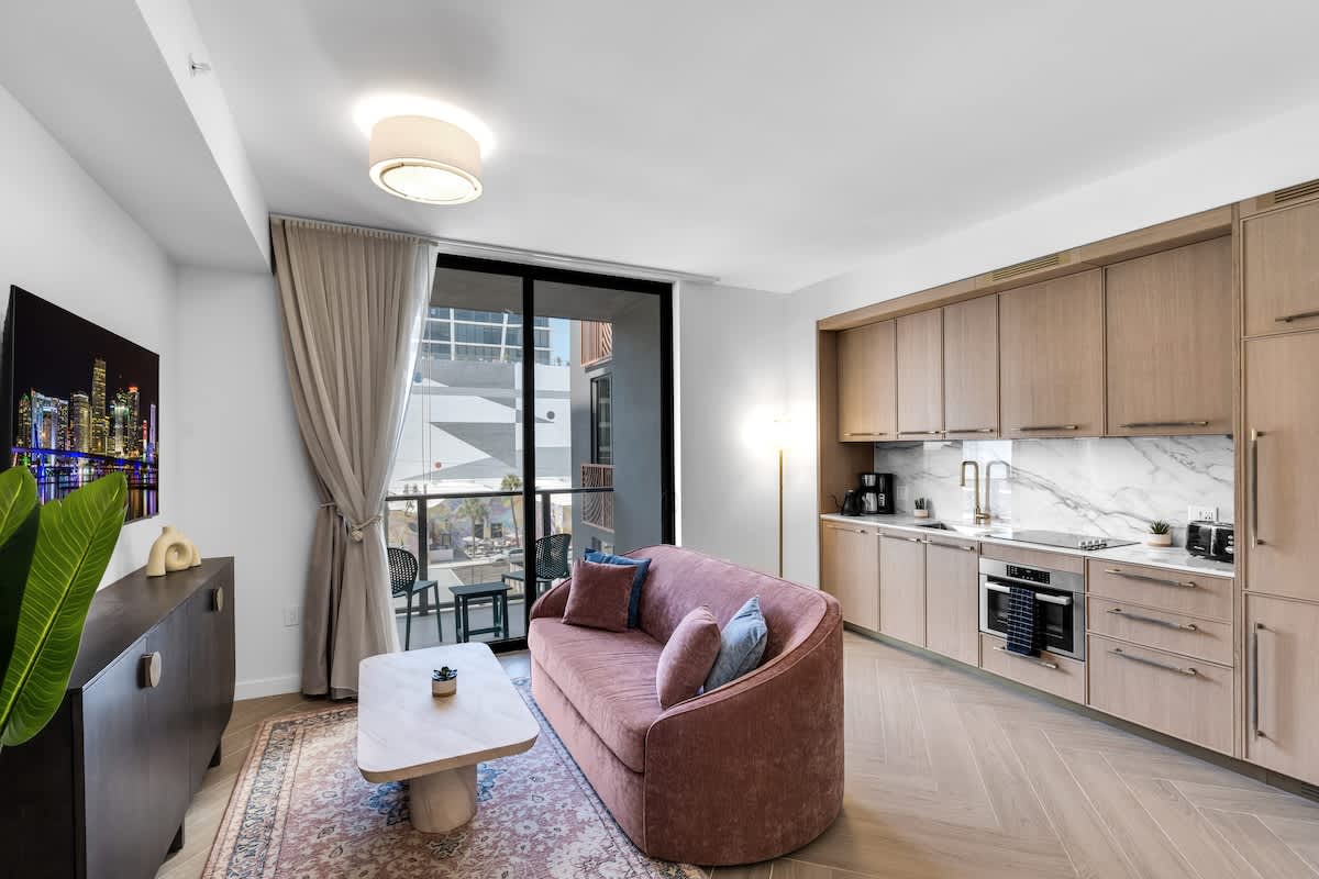 NoMad Wynwood Open 1 BR, Balcony and Rooftop Pool