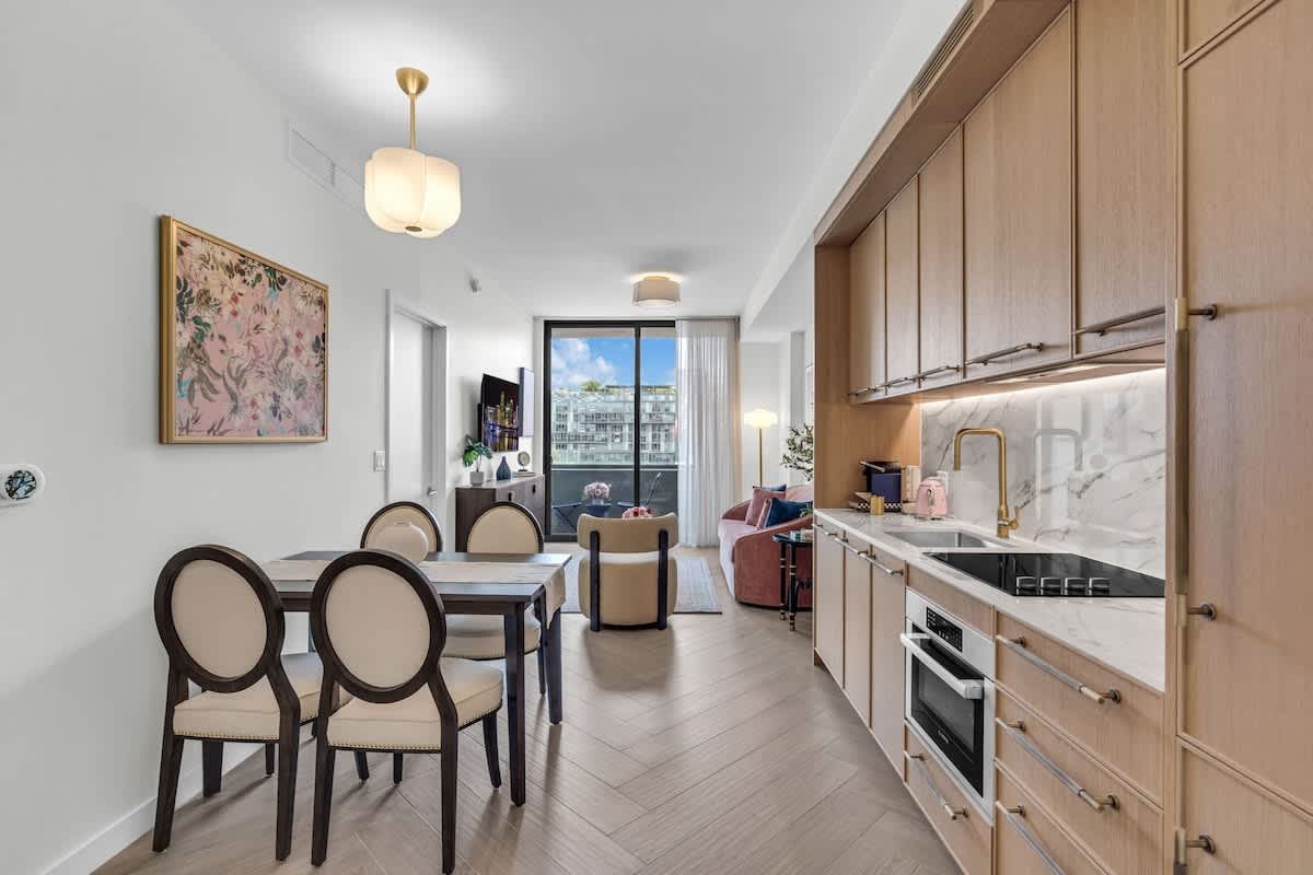 NoMad Wynwood 1 BR, Balcony and Rooftop Pool