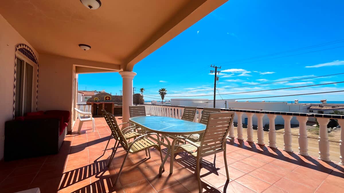 Espaciosa Casa con Vista al Mar | Perla del Mar