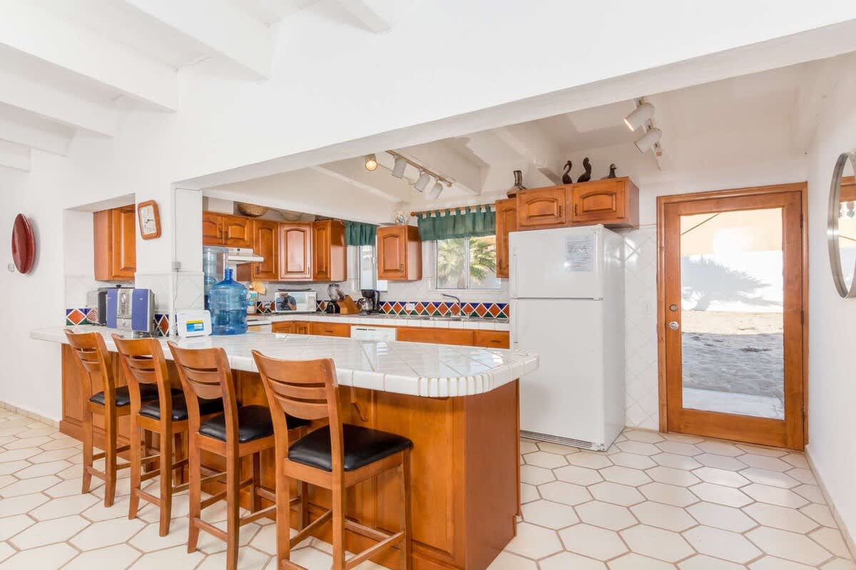 Bella y Encantadora Casa en 2da Fila | Casa Feliz