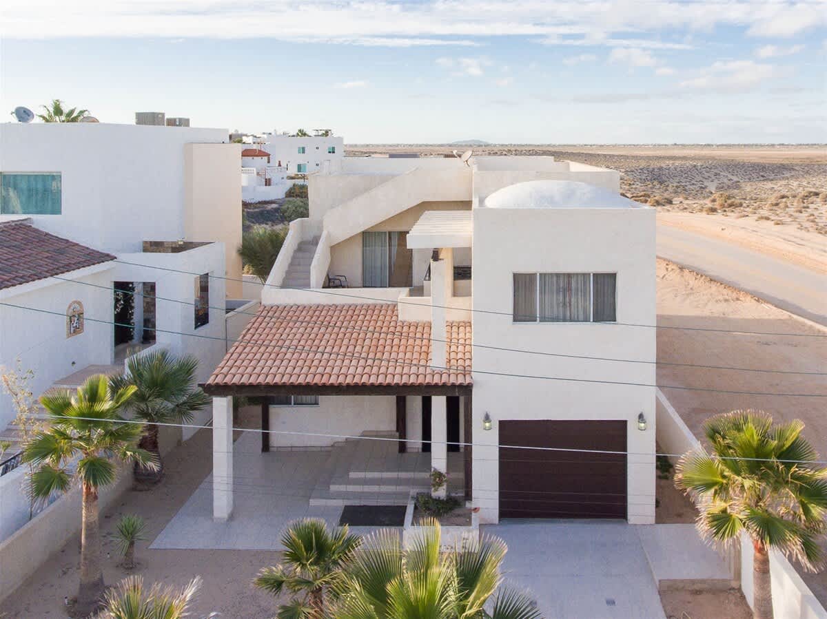 Clean & Spacious Oceanview Home | Casita del Mar