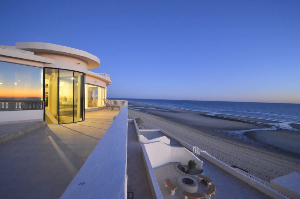 Espaciosa Casa Frente al Mar | Villa Dei Sogni