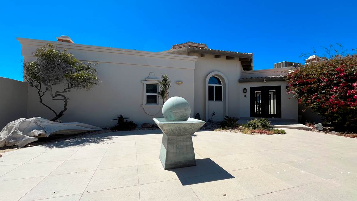 Spacious Family Beachfront Home | The Beach House