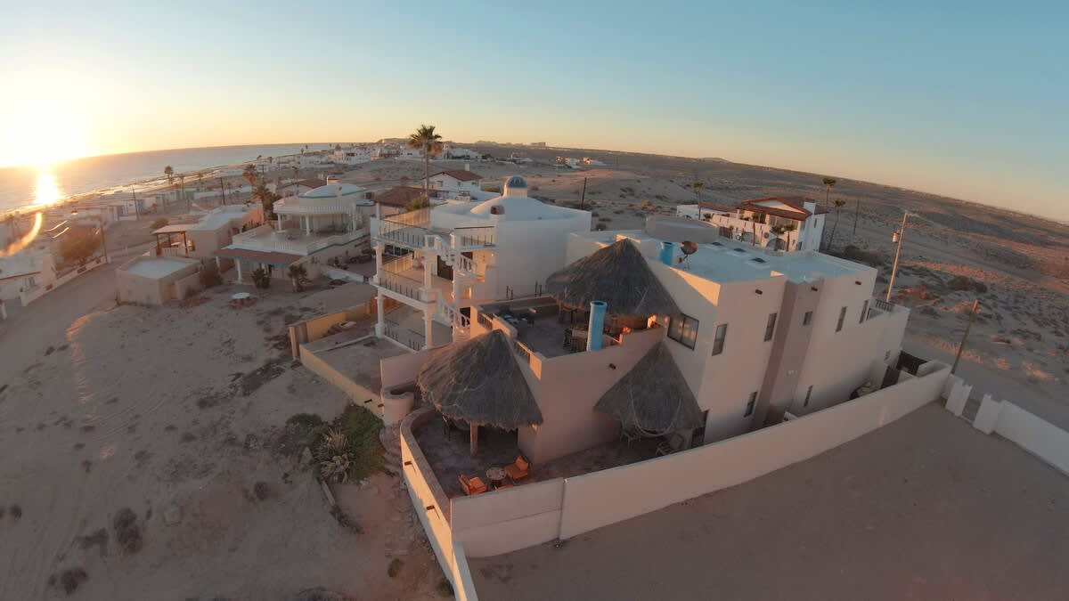 Colorful Oceanview Home w/Pool | Casa en el Cielo