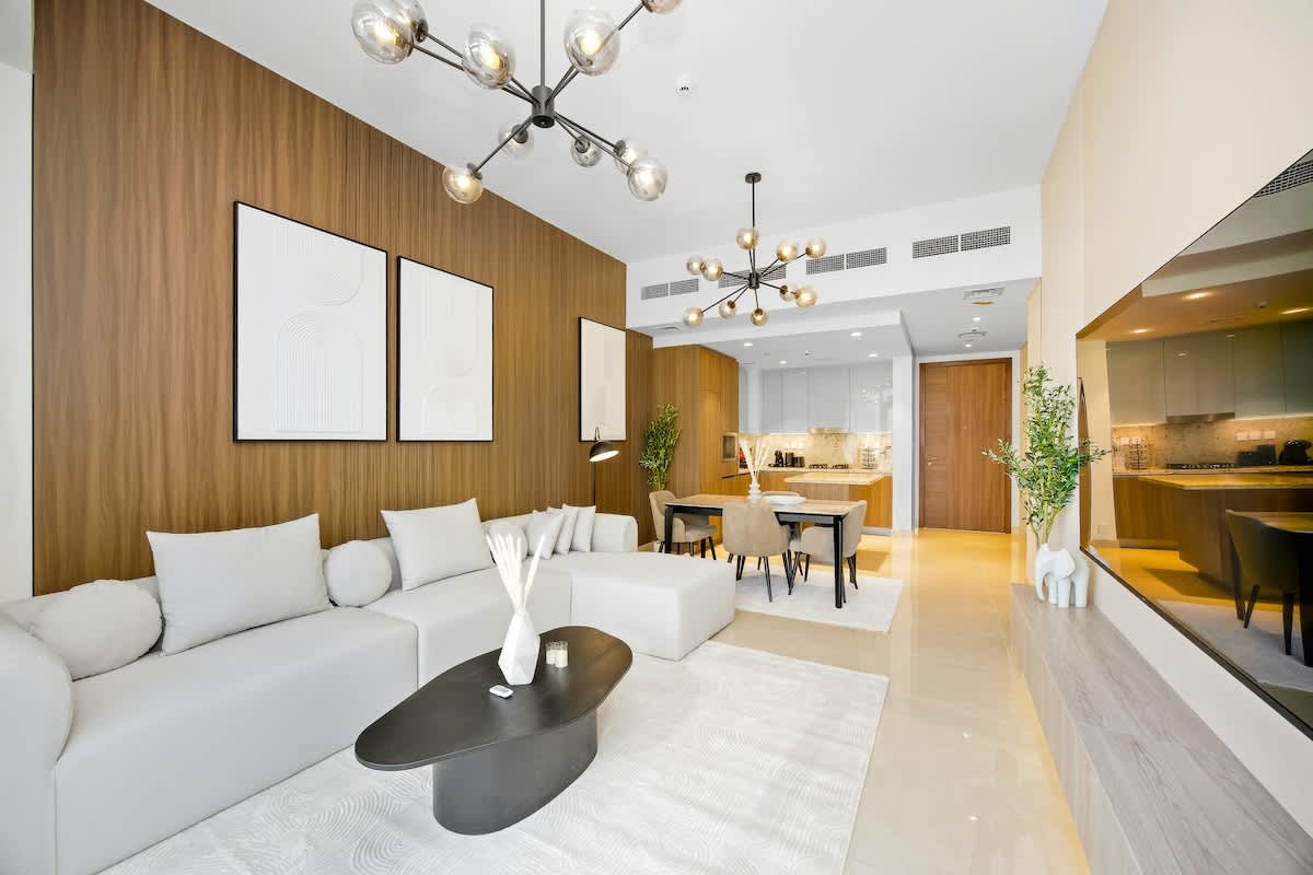 https://assets.guesty.com/image/upload/t_default_thumb/listing_images_s3/production/property-photos/37fa8cd4076bd5909a1324d85fe2668166d799d955c18ac3/693a9c7f937d490014a57a81/8542745b-8d83-4a-8pLvu