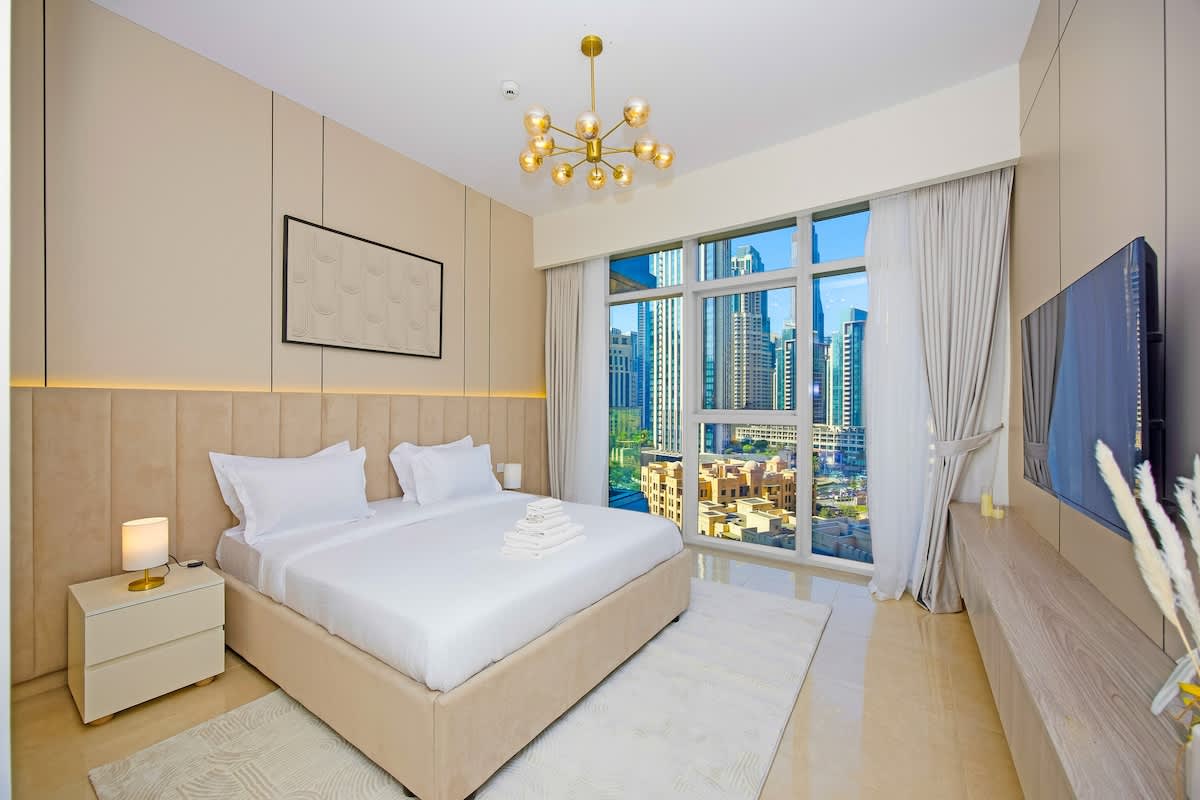 https://assets.guesty.com/image/upload/t_default_thumb/listing_images_s3/production/property-photos/37fa8cd4076bd5909a1324d85fe2668166d799d955c18ac3/693a9c7f937d490014a57a81/9d7c167e-f51f-46-KiIxM