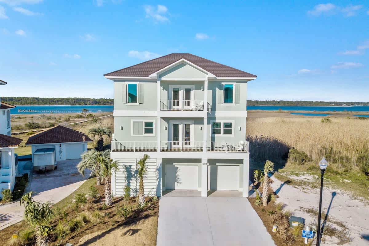 Seashell LK- Lux Beach House, Golf Cart, EV — Gulf Shores, AL — vacation rental