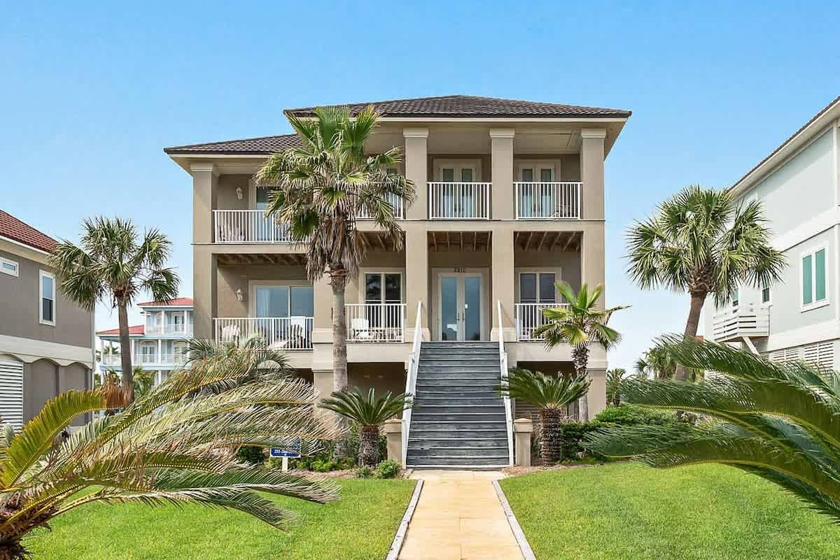 Ocean Terrace-Large beach house with private pool — Gulf Shores, AL — vacation rental