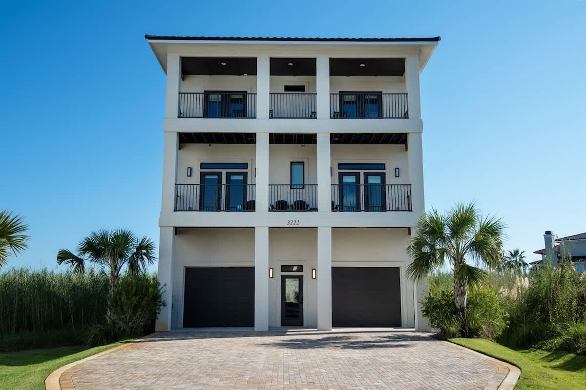 The Salty Seahorse has One Shell of a View! — Gulf Shores, AL — vacation rental