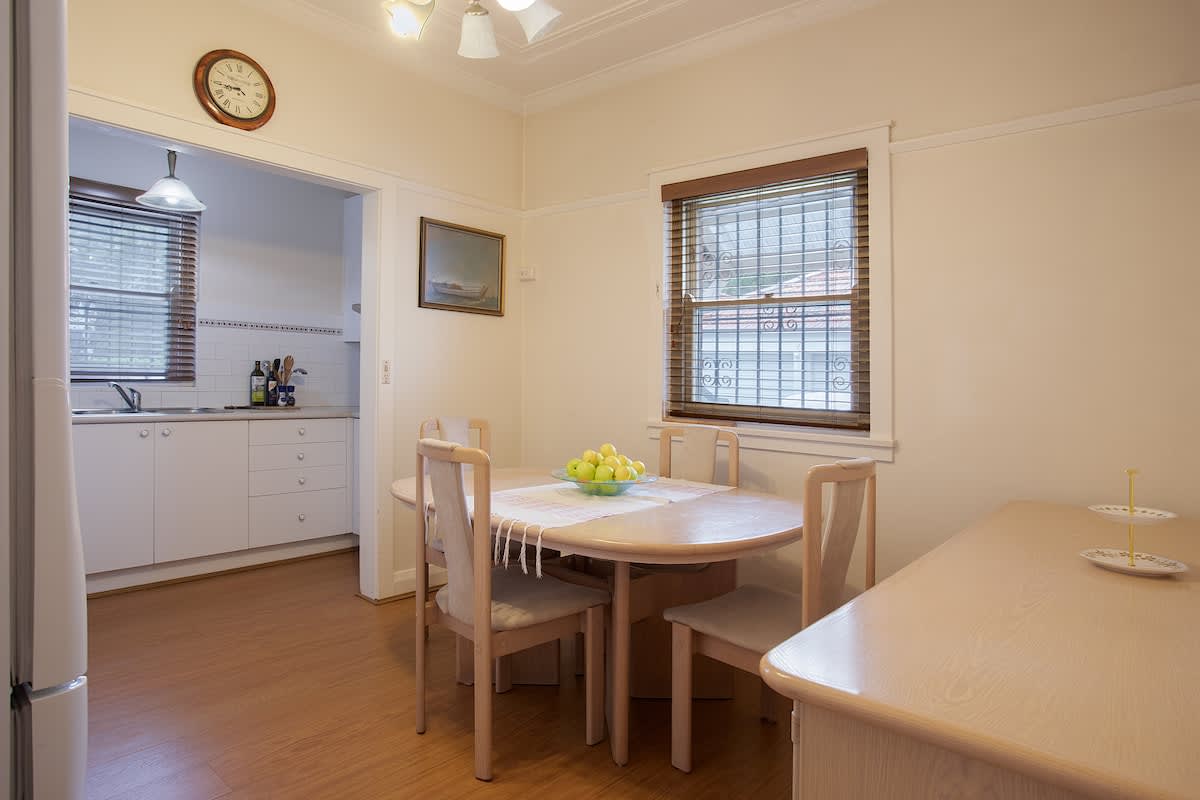 Stylish 1BR in Exclusive Vaucluse Near Shops & CBD - Photo 21