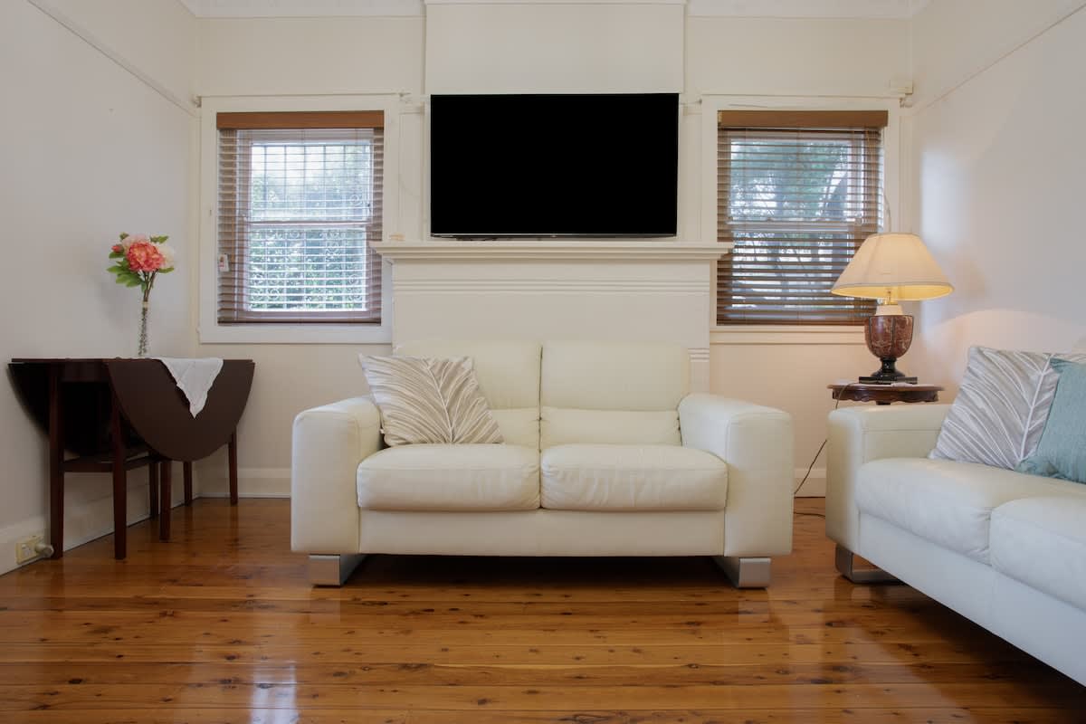 Stylish 1BR in Exclusive Vaucluse Near Shops & CBD