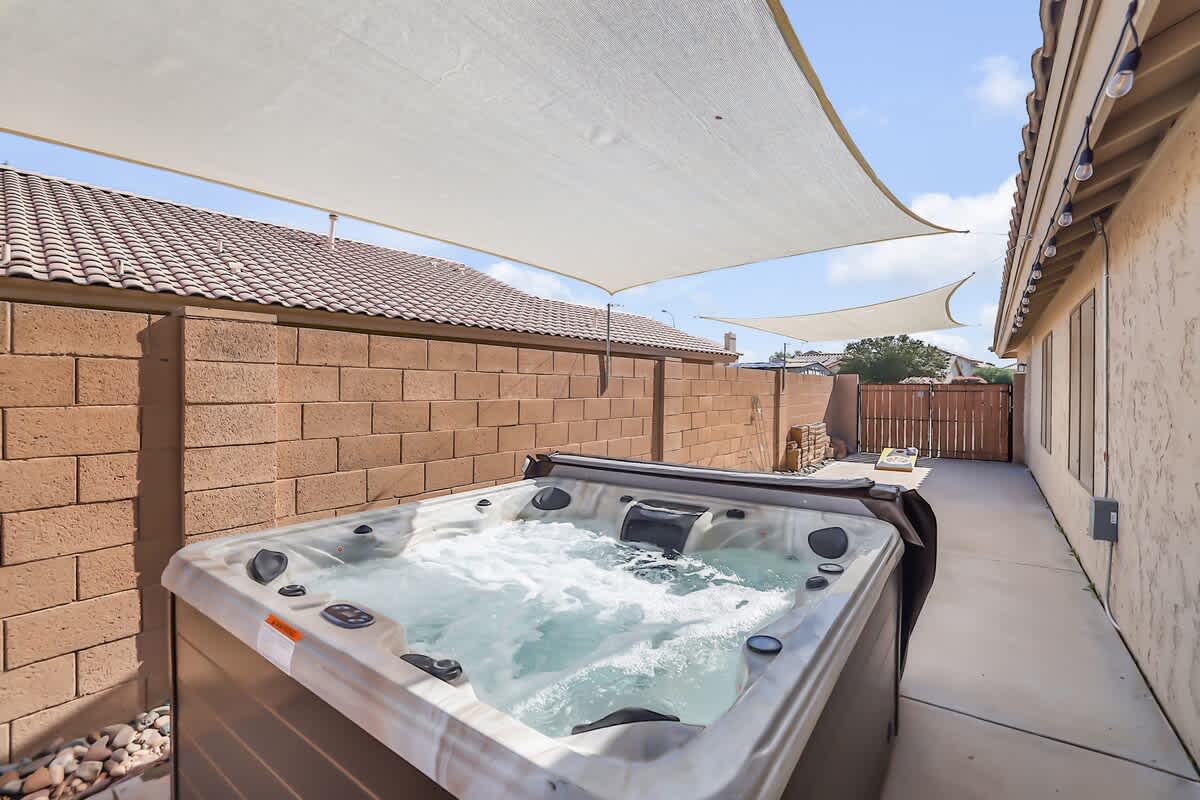 Heated Pool & Hot Tub - Private Desert Retreat 5