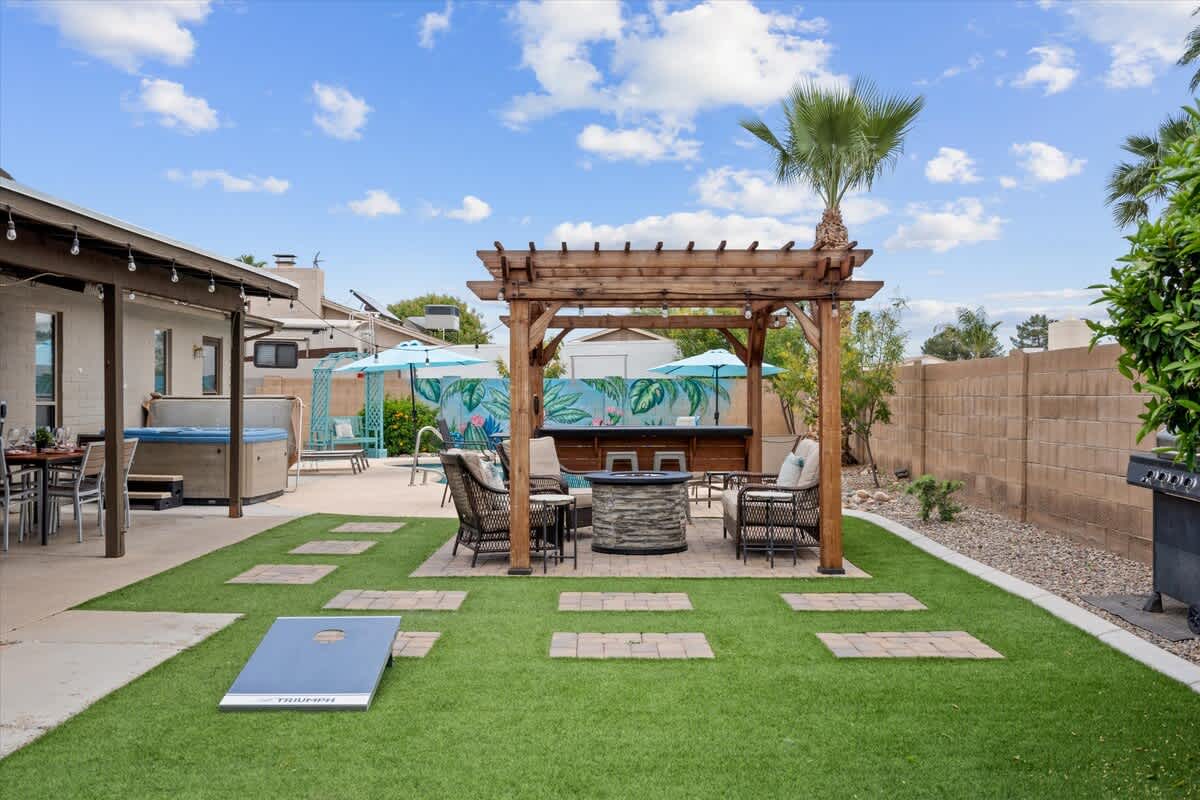 Scottsdale oasis: Private pool, sleeps 16 2