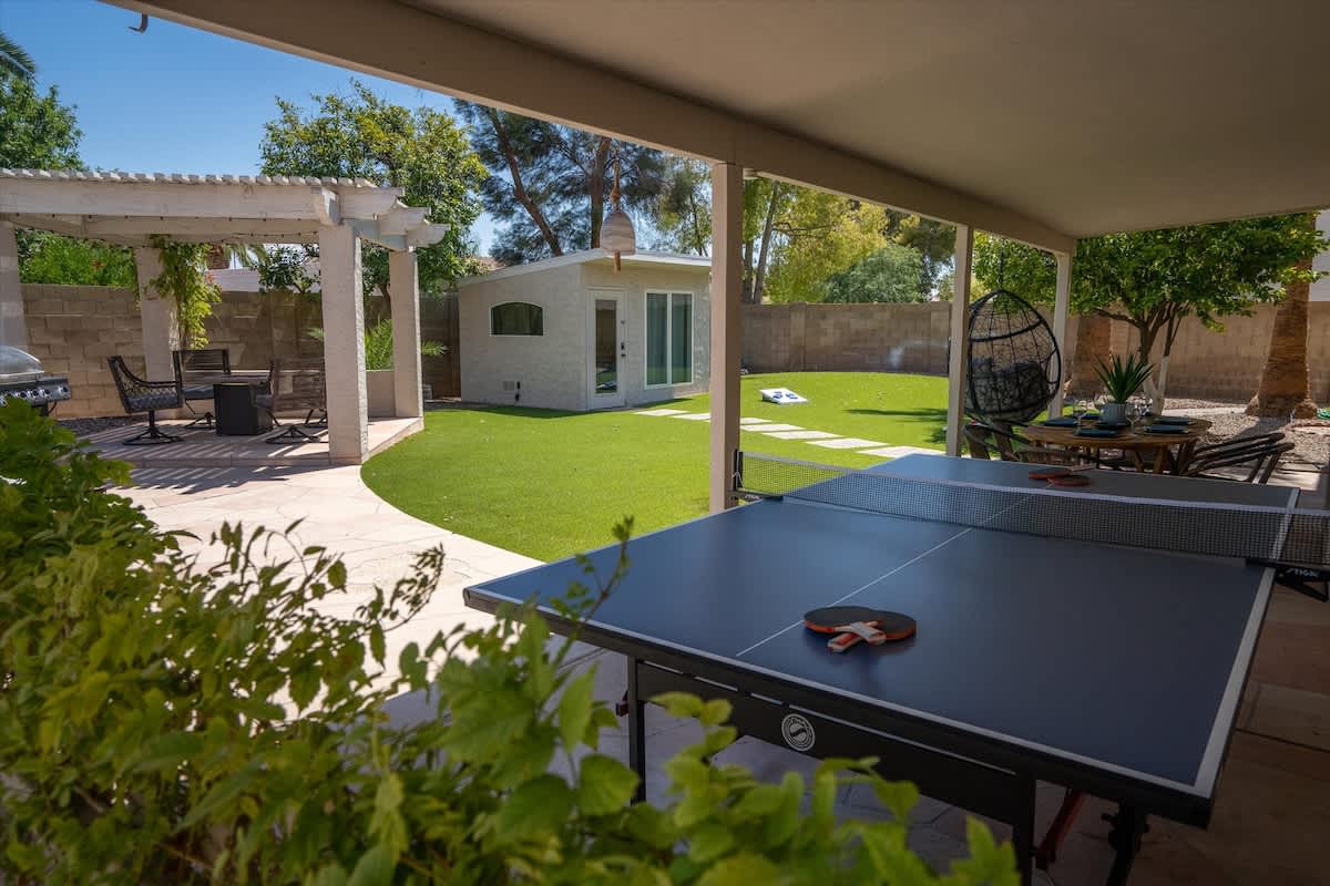 6BR retreat: Pool, casita, sleeps 15 3