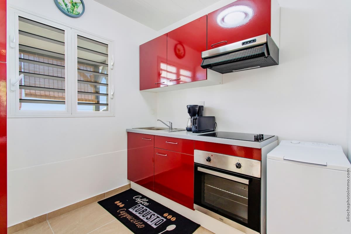 Sea View Bungalow & Plunge Pool – Diamant Town Center 4