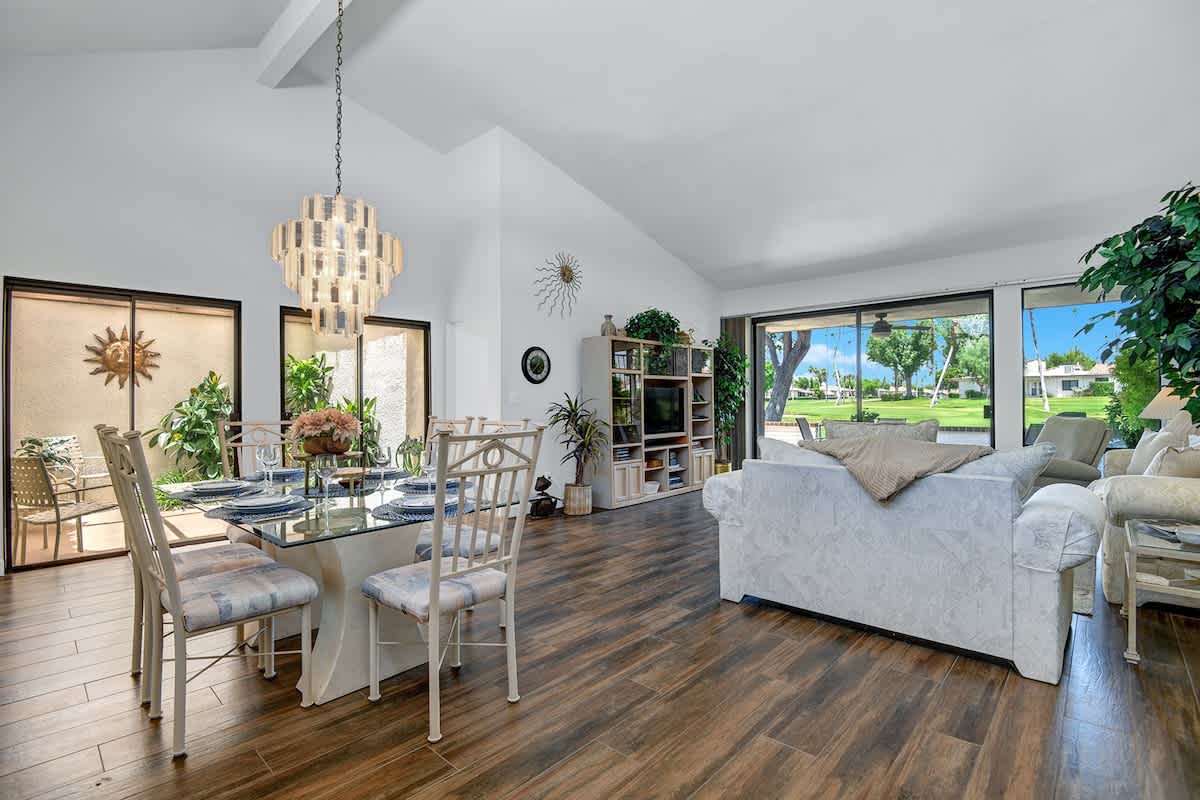 Mountain-view Sunny Stay Condo | Dogs OK | BBQ 5