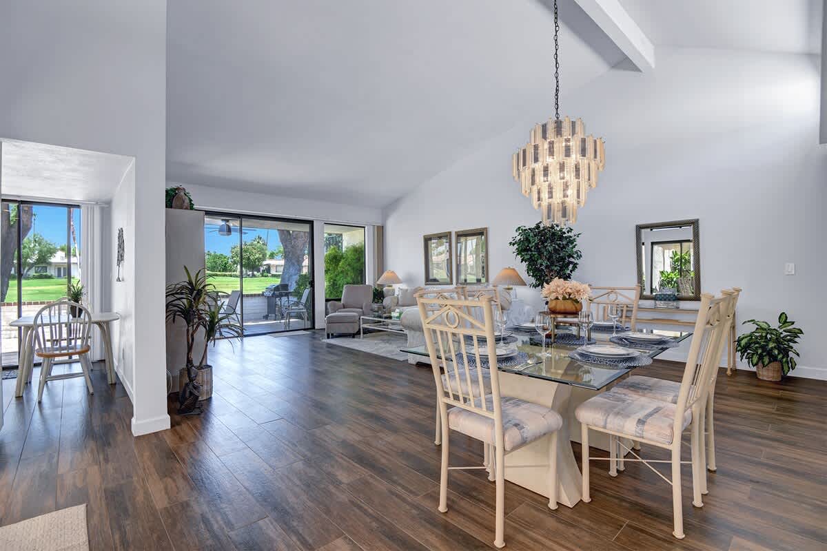 Mountain-view Sunny Stay Condo | Dogs OK | BBQ 6