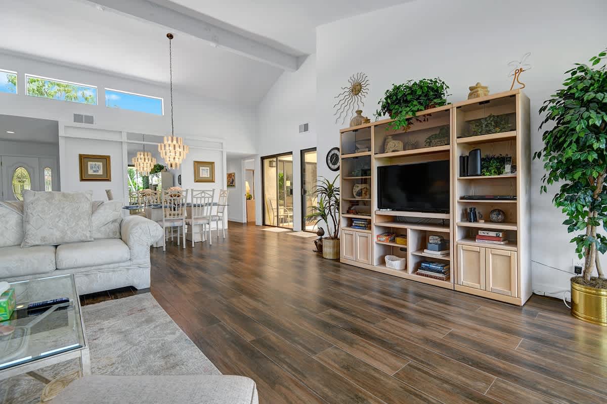 Mountain-view Sunny Stay Condo | Dogs OK | BBQ 2