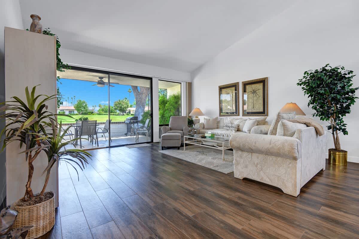 Mountain-view Sunny Stay Condo | Dogs OK | BBQ 3