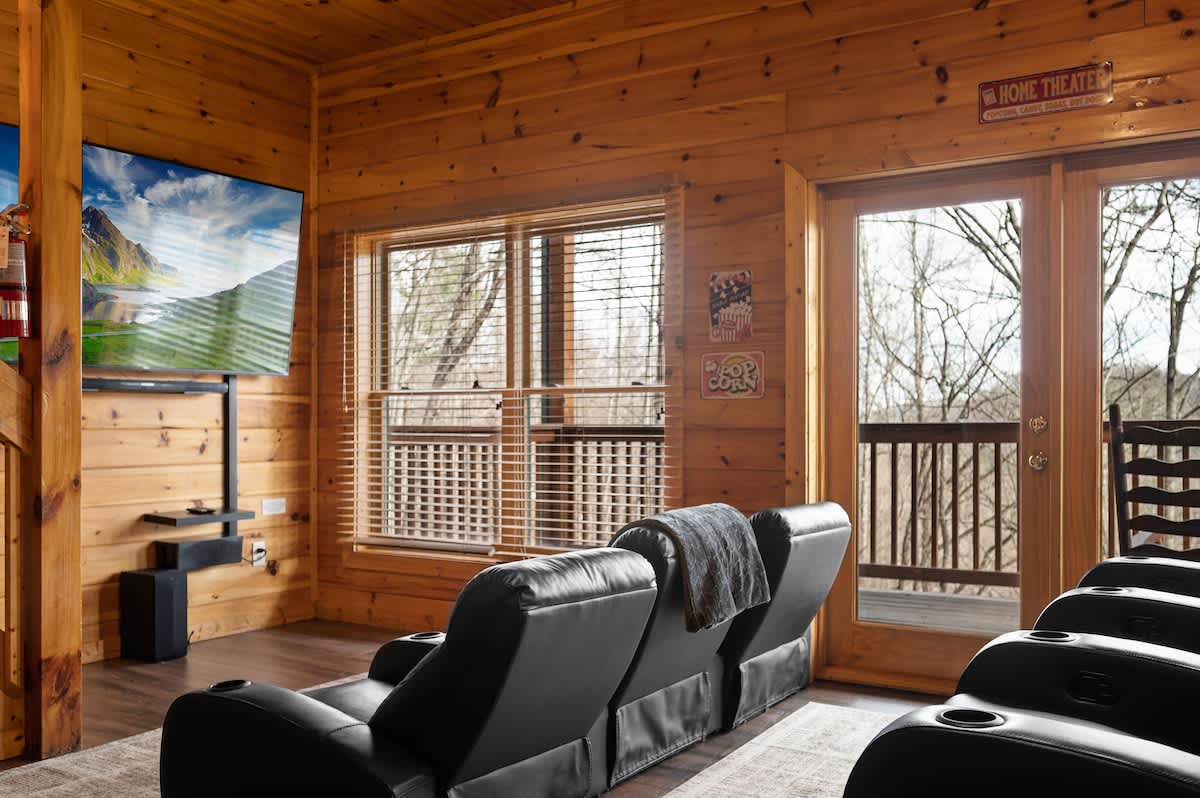 Theater room that seats 8!