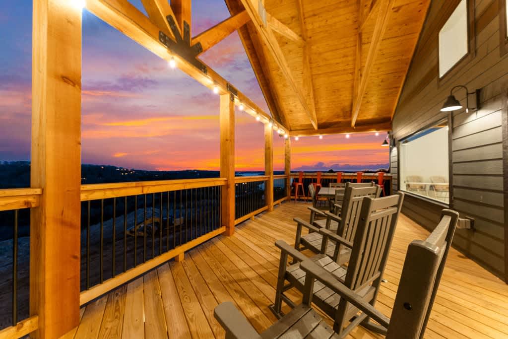 Main (Upper Level) Deck (Twilight View)