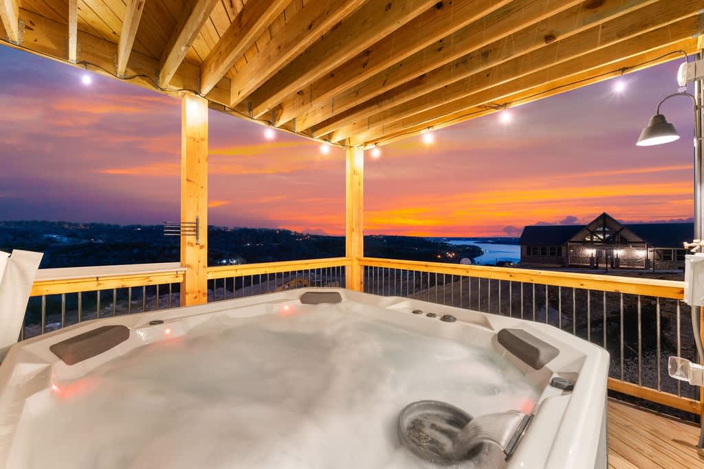 7-Person Hot Tub (Twilight View)!