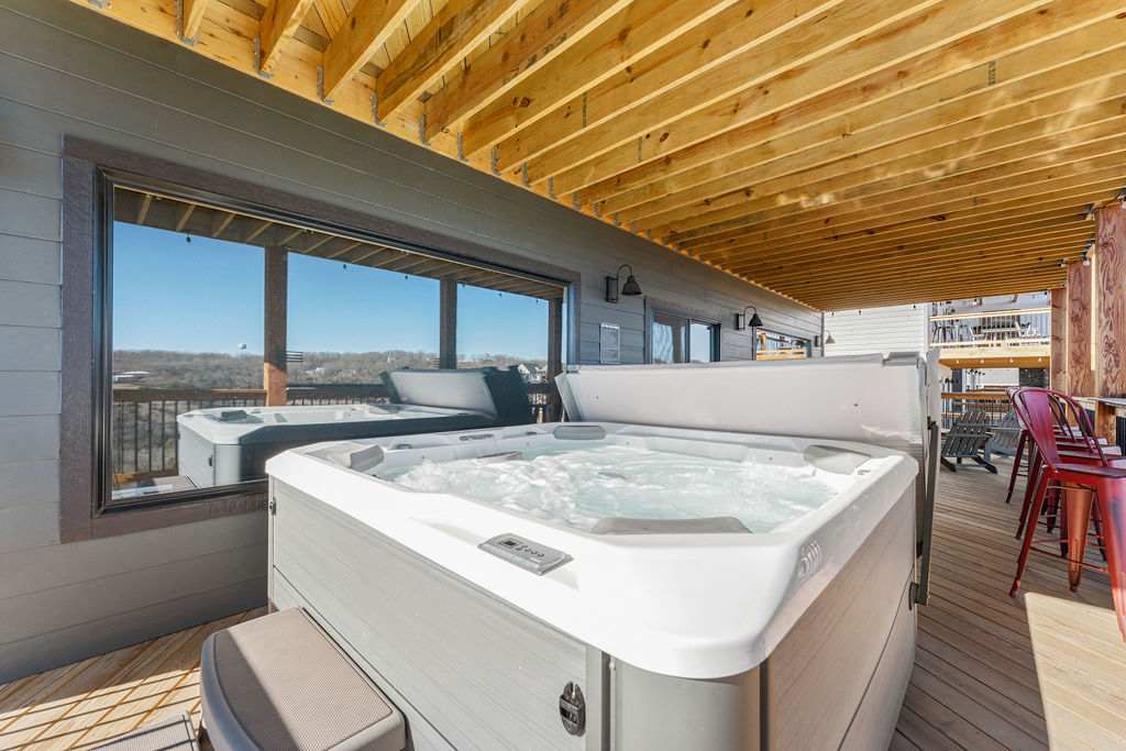 7-Person Hot Tub!