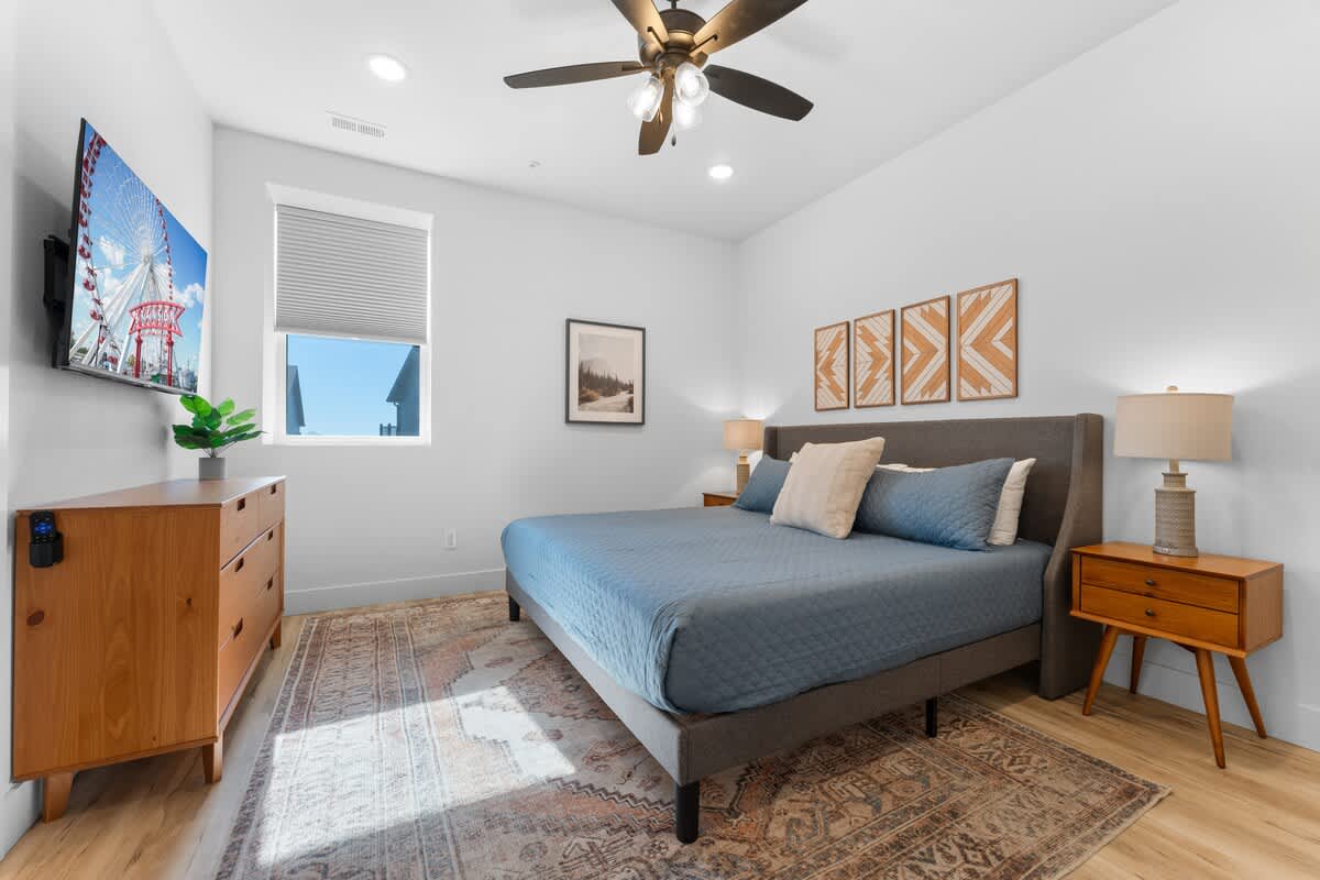 King Bedroom #4