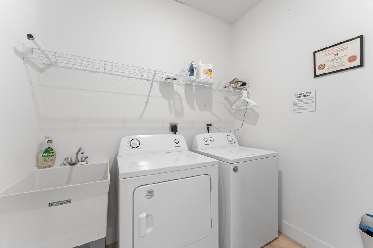 Upstairs laundry room (laundry room on each floor)