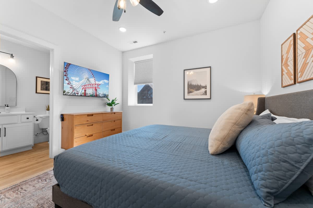 King Bedroom #4