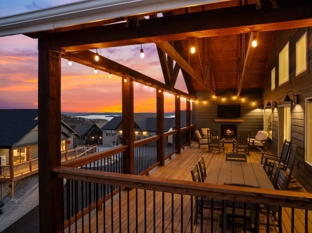 Lake View, Pools, Theater Room, Game Room, Hot Tub — Indian Point, MO — vacation rental