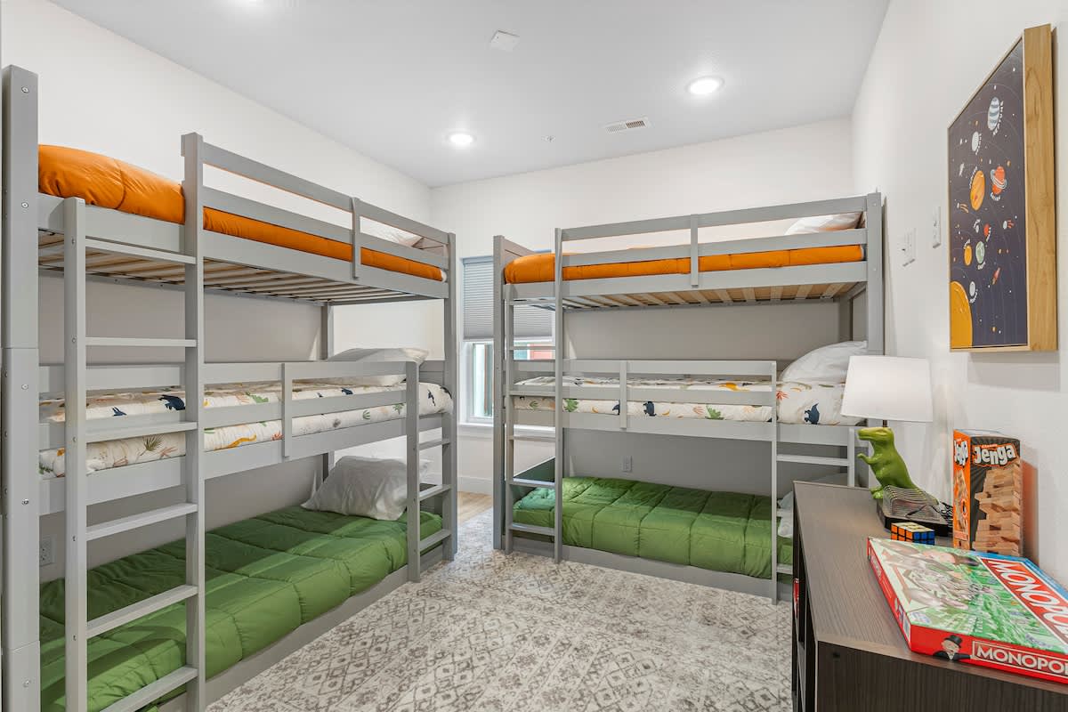Kids Bunk Room. 6 Twin Beds
