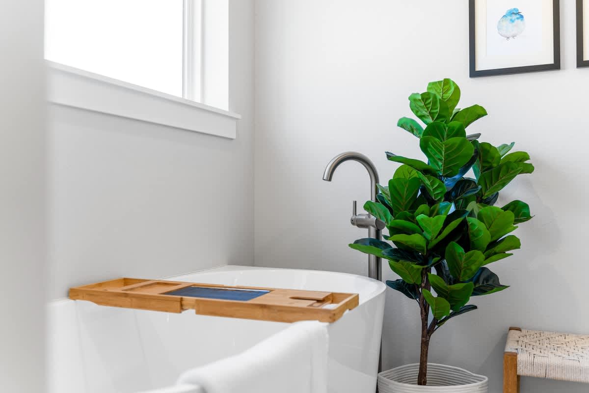 Primary Bathroom with Bathtub 