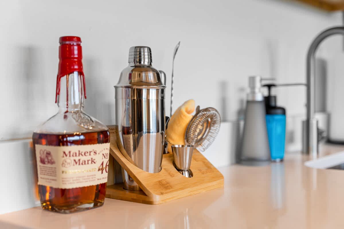 Cocktail mixing set 